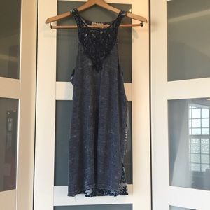 Gimmicks by BKE blouse